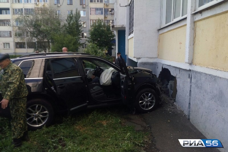 http://www.ria56.ru/uploads/images/dtp%20vo%20dvore%20ria.jpg